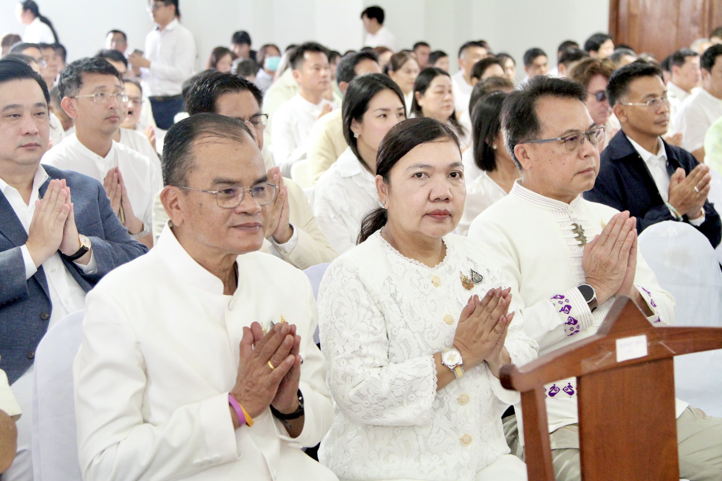 title - รองเลขาธิการ ส.ป.ก. ร่วมคณะ รมช.เกษตรฯ ทำบุญงานพืชสวนโลก พร้อมลงพื้นที่ตรวจเยี่ยม ส.ป.ก.อุดรธานี